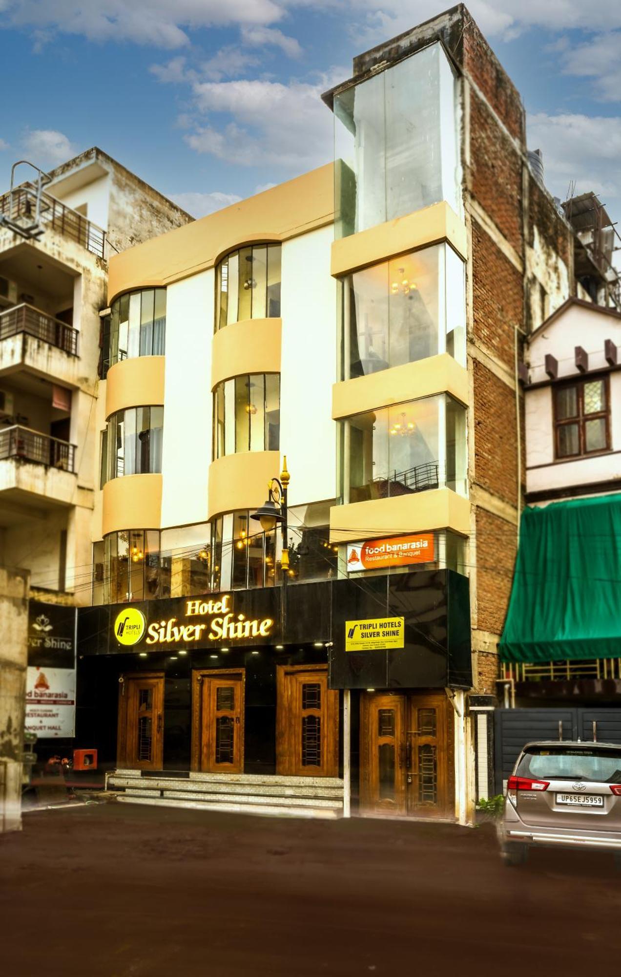 Tripli Hotels Silver Shine Варанаси Екстериор снимка